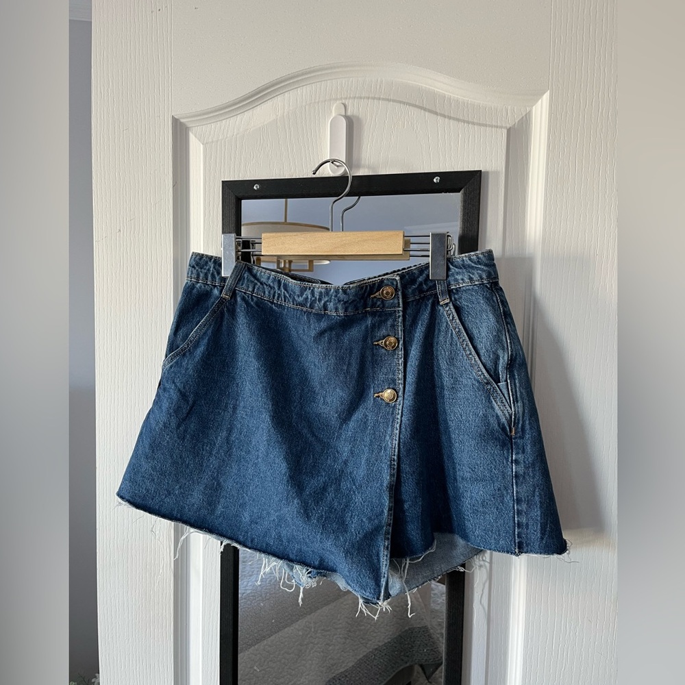 Zara Jean skort